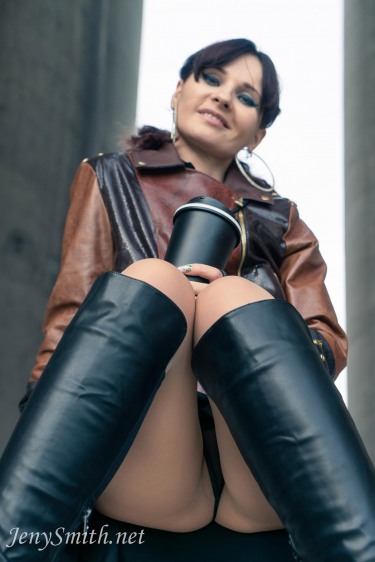 Jeny Smith Flashes In Public 3