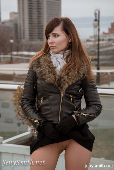 Jeny Smith In Outside Hotel 3