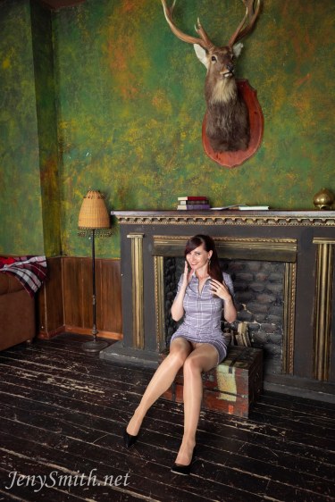 Jeny Smith In Tan Pantyhose 5