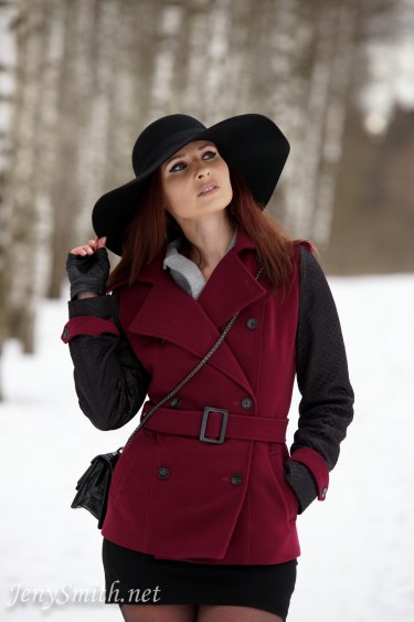 Jeny Smith Poses Outdoors Wearing Stockings 13