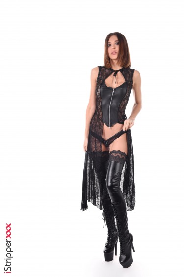 Julia Graff In Lusty And Lace 1