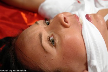 Julie Night With The Fucking Machine 3