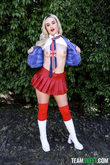 Khloe Kingsley And Eva Nyx In Fuck A Pair Of Twins 3