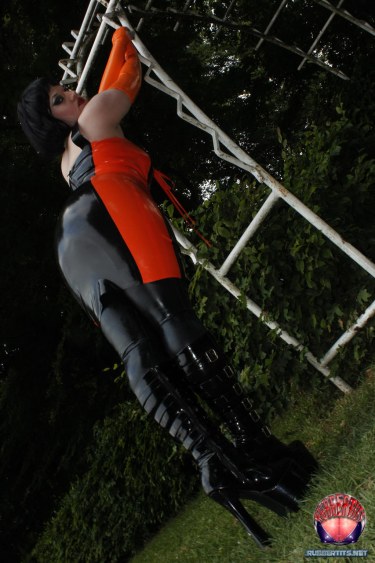 Lady Avengelique In The Rose Garden 1