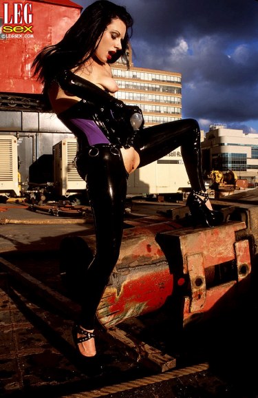 Latex Babe Darenzia Teases Outdoors 10