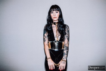 Latex Glad Charlotte Sartre Fucked By Seth Gamble 5