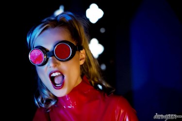 Latex Glad Diana Doll Gets Fucked 1