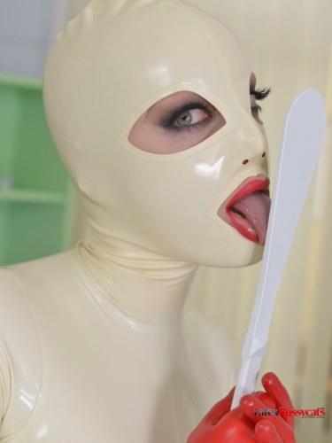 Latex Lucy The White Rubber Nurse 8