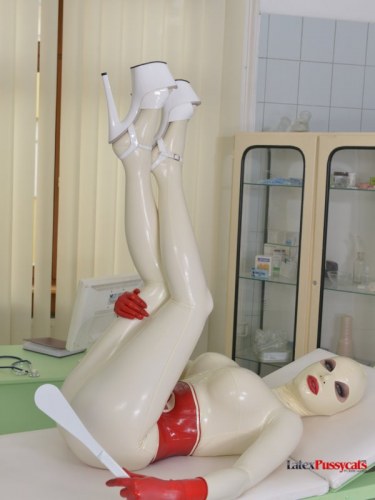 Latex Lucy The White Rubber Nurse 9