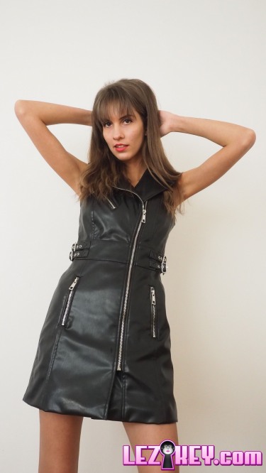 Lili Charmelle And Candee Licious 5