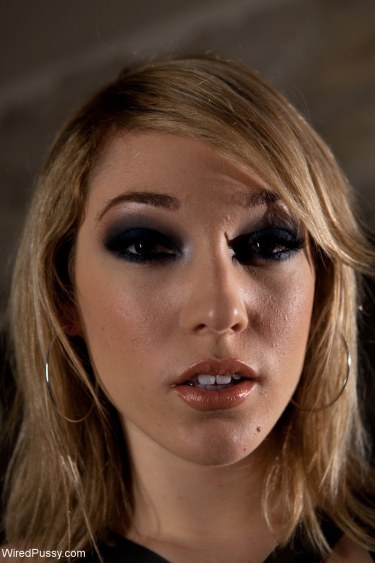 Lily Labeau And Phoenix Askani 5