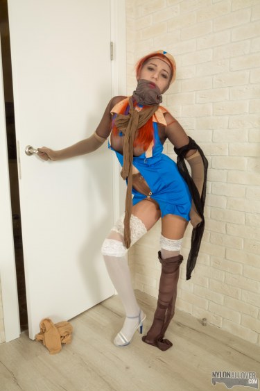 Lola Is Ready To Take Off 16