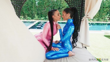 Luna Star And Ryan Reid In A Latex Threesome 1