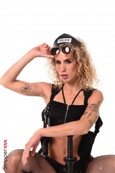 Mellany Glow In S W A T This 4