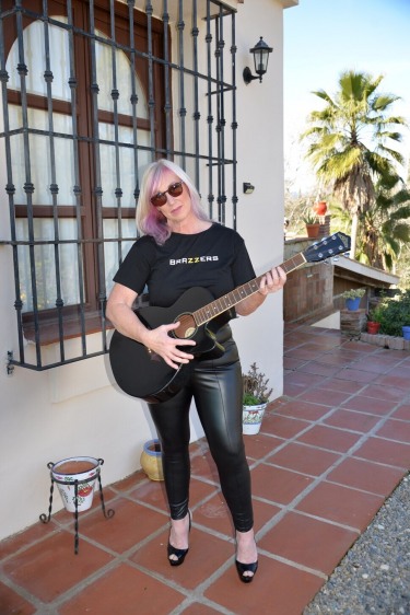 Melody In Shiny Leather Trousers 4