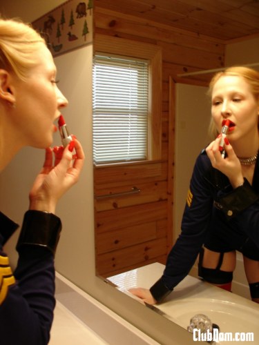 Mistress Juliet With Slave 7