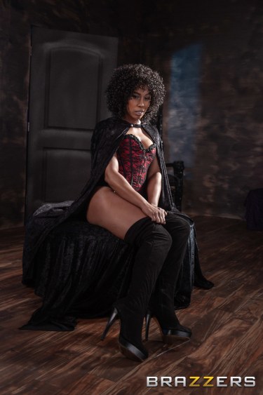 Misty Stone In Black Boots 4