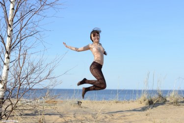 Musia Teases Outdoors 11