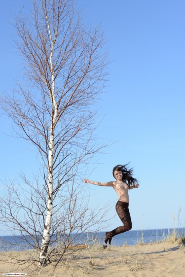 Musia Teases Outdoors 12