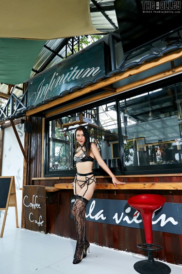 Nadia Feng In Sexy Lingerie 2