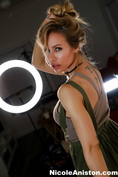 Nicole Aniston In The Bedroom 3