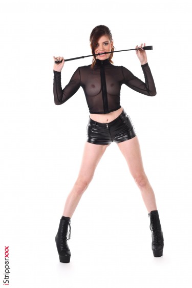 Nicole Rae In Amour And Chatiment 2