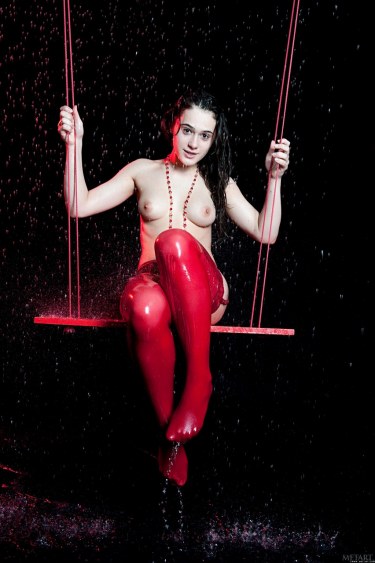 Penelope B Swing In The Rain 1