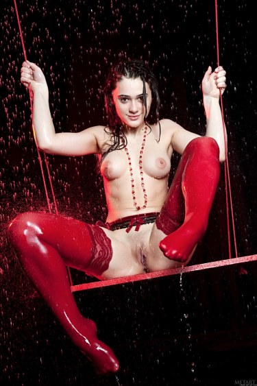 Penelope B Swing In The Rain 4
