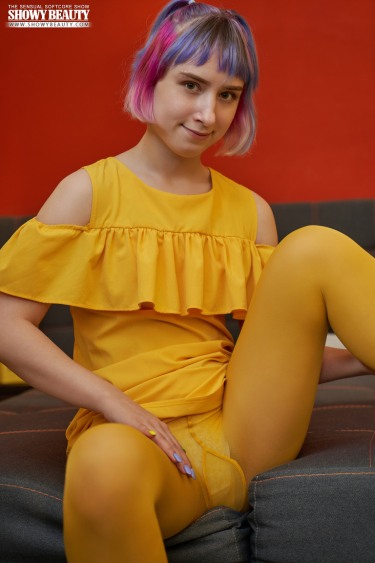 Pinky In With Bright 3