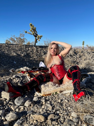 Rival Doms In The Desert 2