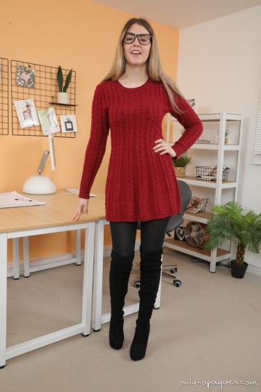 Rosie D In Nylons And Overknee Boots 1