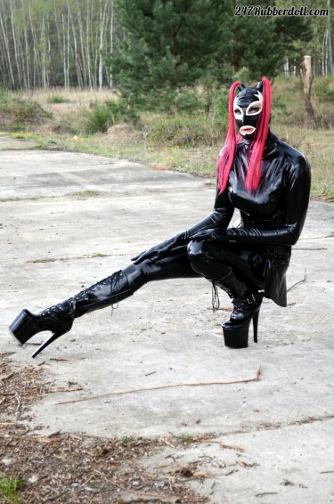Rubberdoll With Ponytails Loves Latex And High Heels 6