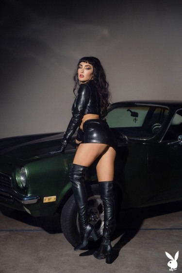 Scarlett Kapella In Sexy Ride 2