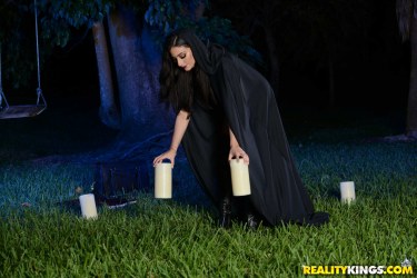 Sex Ritual In The Night With Jasmine Vega 1