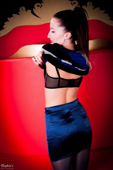 Sophia Smith In The Club 10