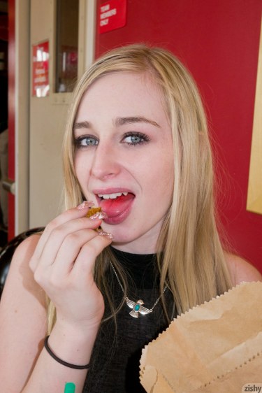 Stacie Jaxxx In Public 20