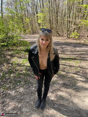 Sweet Susi Leather Milf 15