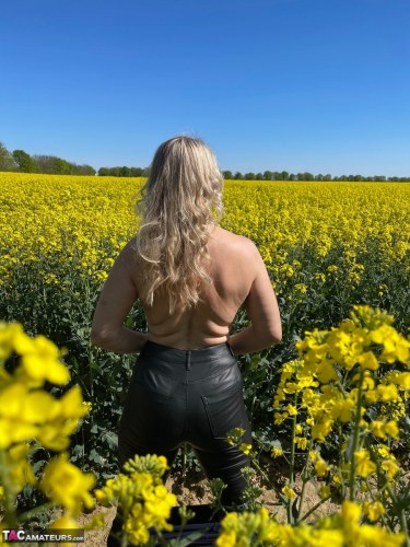 Sweet Susi Leather Milf 7