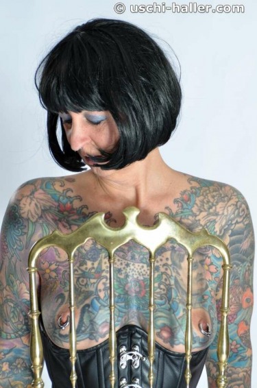 Tattoo Girl Cleo In Red Boots 10