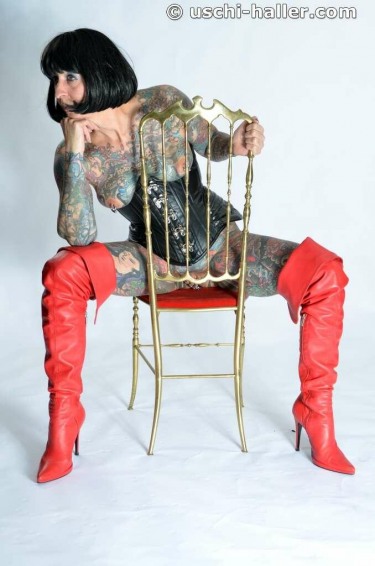Tattoo Girl Cleo In Red Boots 14
