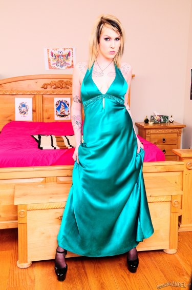 Tattooed Blonde On Bed 1