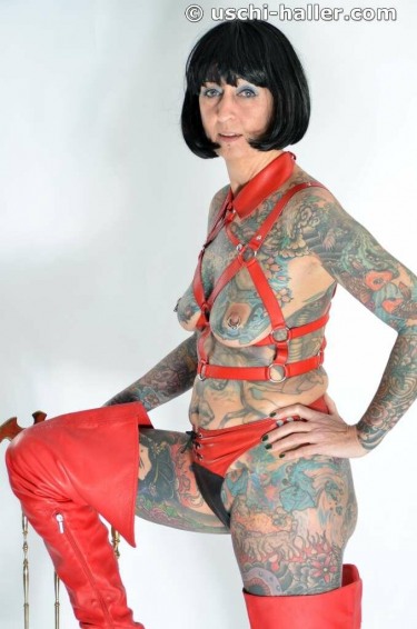 Tattoogirl Cleo In Studio 2
