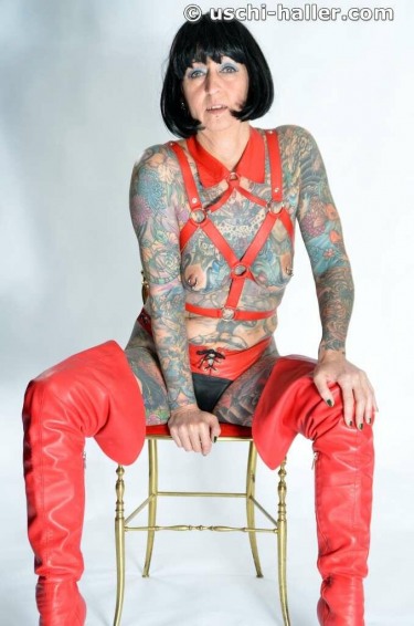 Tattoogirl Cleo In Studio 6