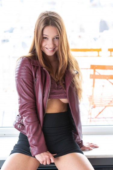 Taylor Sands In Peek 4