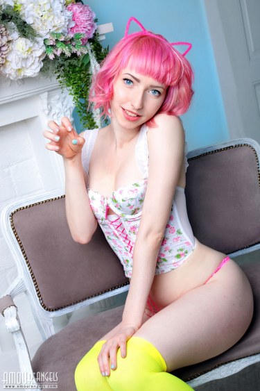 Teen Hottie With Pink Hair 4