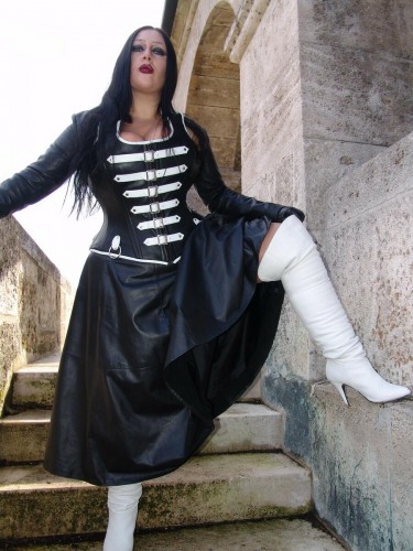 The Fetish Dominatrix 14