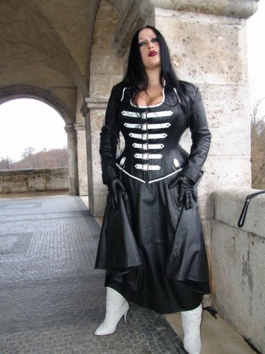 The Fetish Dominatrix 8