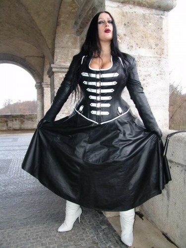 The Fetish Dominatrix 9