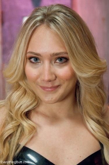 Three Sexy Babes In Latex And Nylons 5