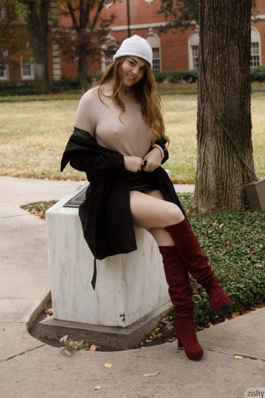 Trista Jakes Nude In Public 2